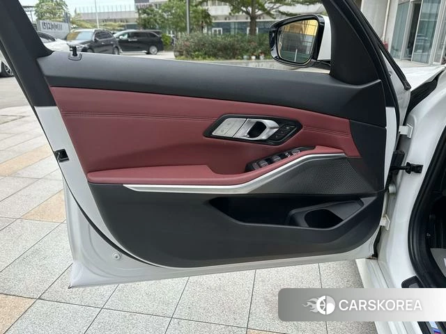 BMW 3 series id 4291117 из Китая 26