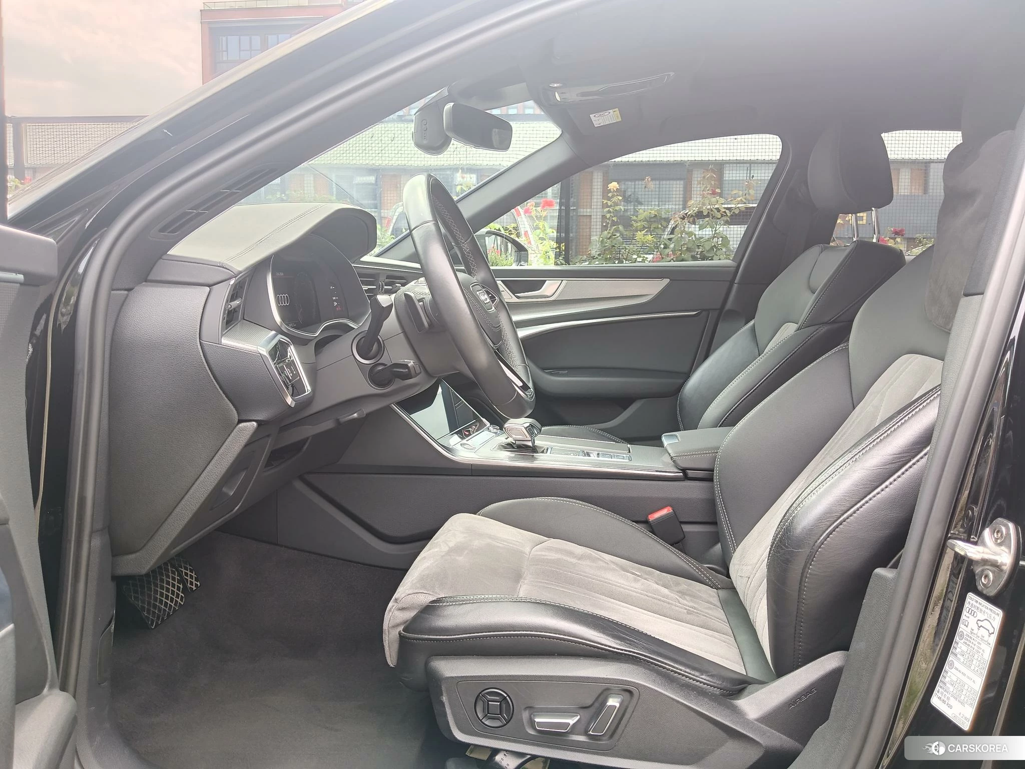 Audi A6L id 4492700 из Китая 28