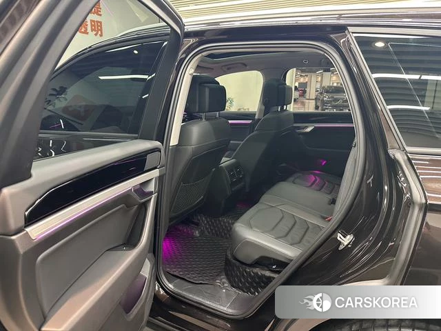 Volkswagen Touareg id 4258459 из Китая 15
