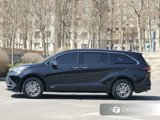Toyota Saina id 4258058 из Китая 24