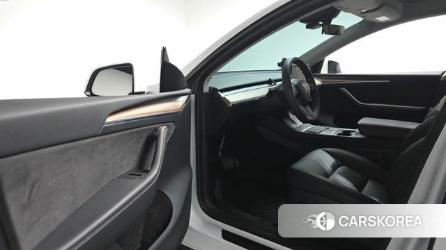 Tesla Model Y id 4488305 из Кореи 30