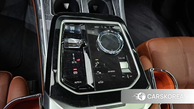 BMW 7 Series (G70) id 3891277 из Кореи 19