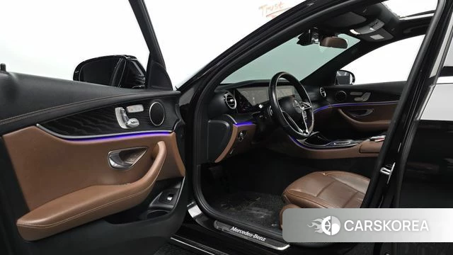 Mercedes-Benz E-Class W213 id 4632157 из Кореи 33