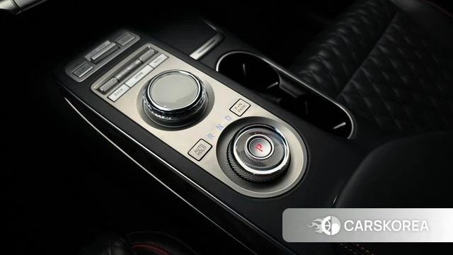 Genesis GV70 id 4717000 из Кореи 32