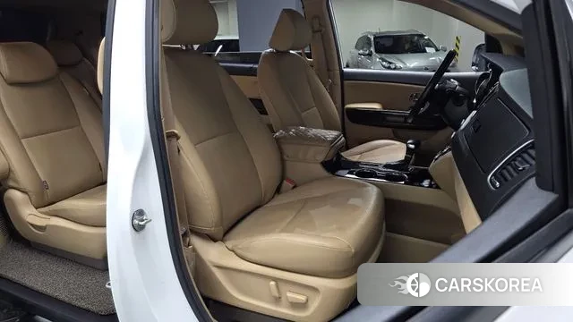 Kia The New Carnival id 3593411 из Кореи 19