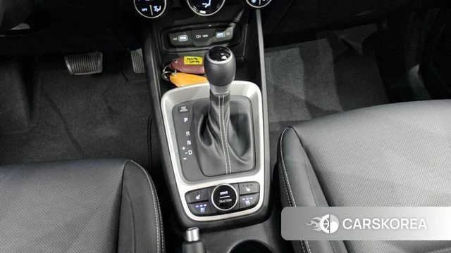 Hyundai Venue id 4572880 из Кореи 29