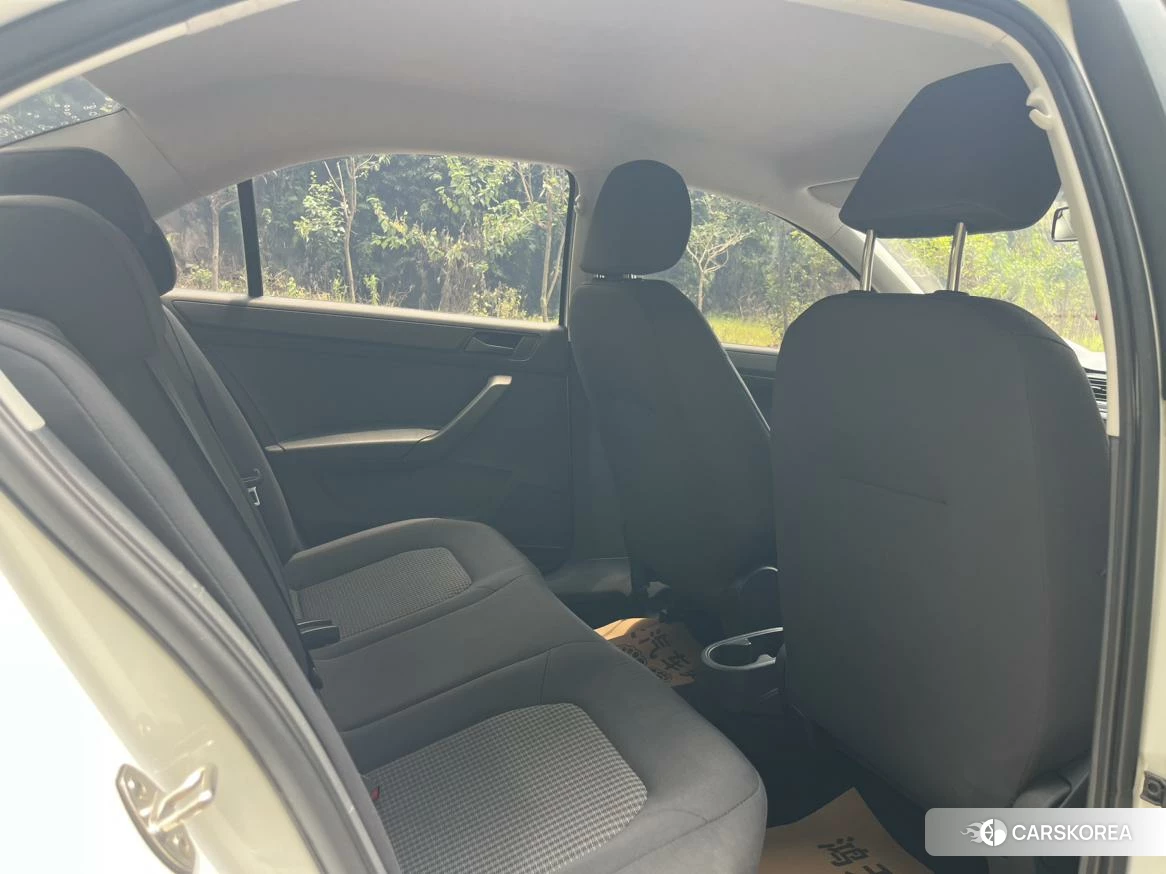 Volkswagen Santana id 4452791 из Китая 12