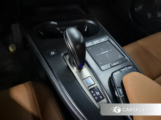 Lexus UX300e id 4316291 из Кореи 19
