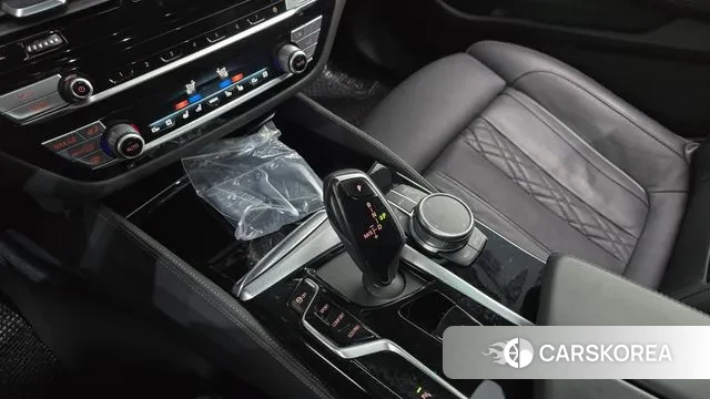 BMW 5 Series (G30) id 3764918 из Кореи 19