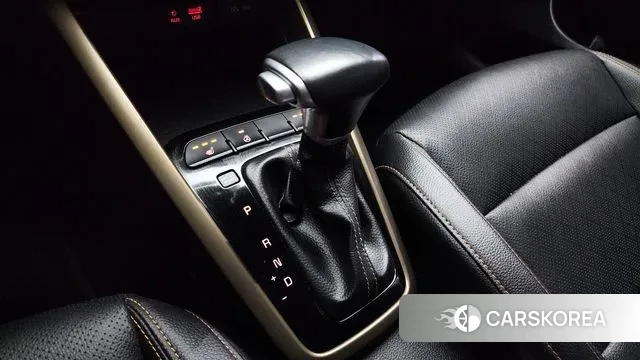 Kia Stonic id 3045679 из Кореи 19