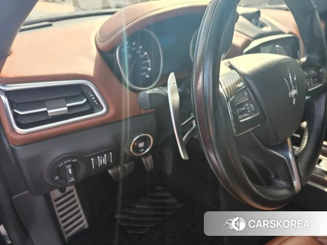 Maserati Ghibli id 3814445 из Кореи 18