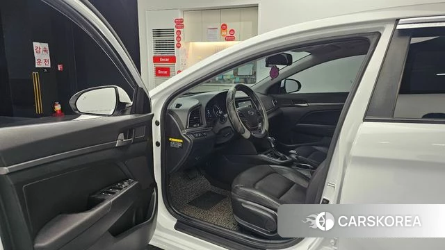 Hyundai Avante AD id 4865468 из Кореи 32