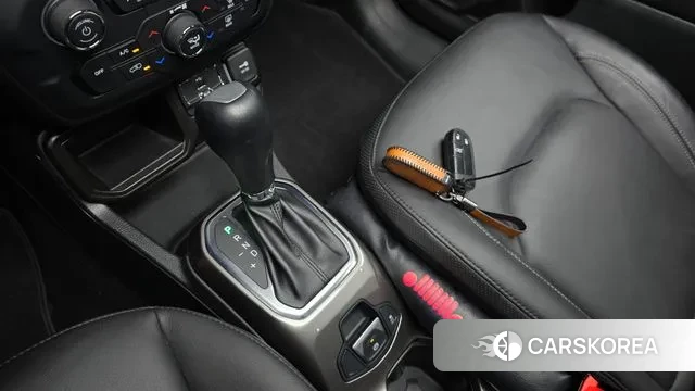 Jeep Renegade id 3161047 из Кореи 19