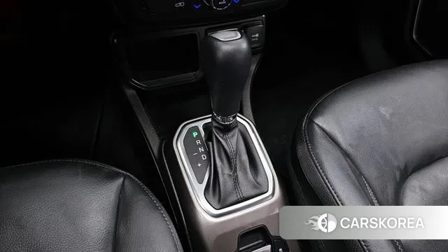 Jeep Renegade id 3665386 из Кореи 19