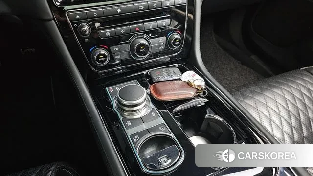 Jaguar All New XJ id 3422865 из Кореи 19