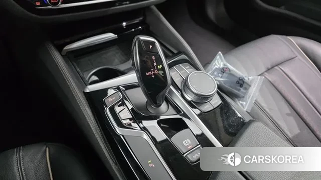 BMW 5 Series (G30) id 3422834 из Кореи 19