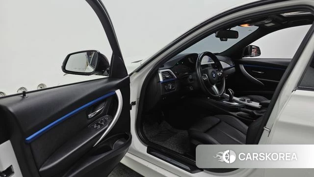 BMW 3 Series (F30) id 3917433 из Кореи 19