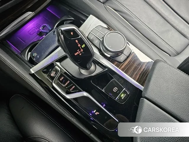 BMW 5 Series (G30) id 3349984 из Кореи 19