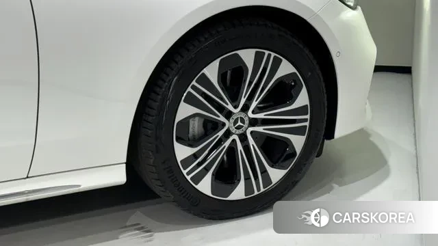 Mercedes-Benz E-Class W214 id 3638712 из Кореи 19