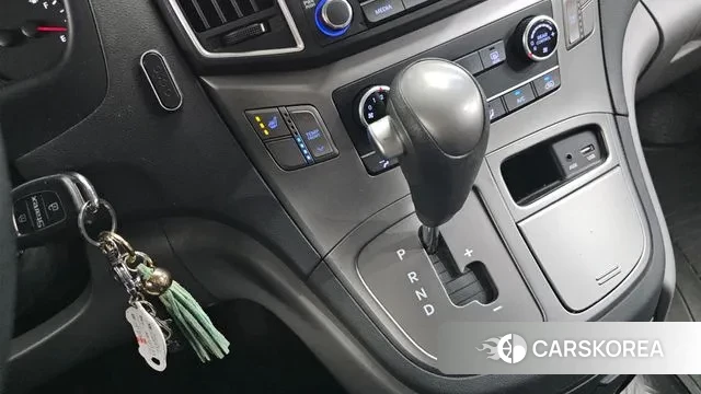 Hyundai The New Grand Starex id 3095453 из Кореи 19