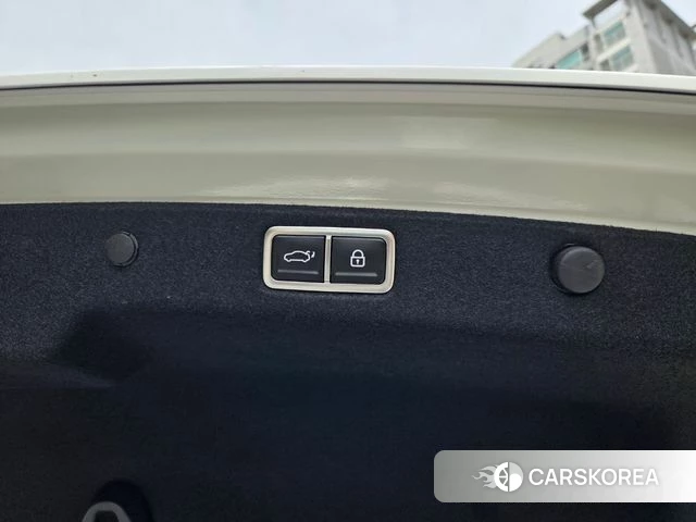 Hyundai Grandeur (GN7) id 4230120 из Кореи 19