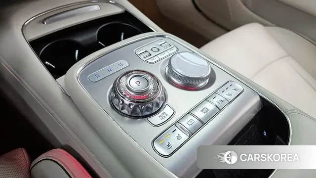 Genesis G90 (RS4) id 3726440 из Кореи 19