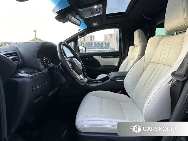 Lexus LM id 4290858 из Китая 12