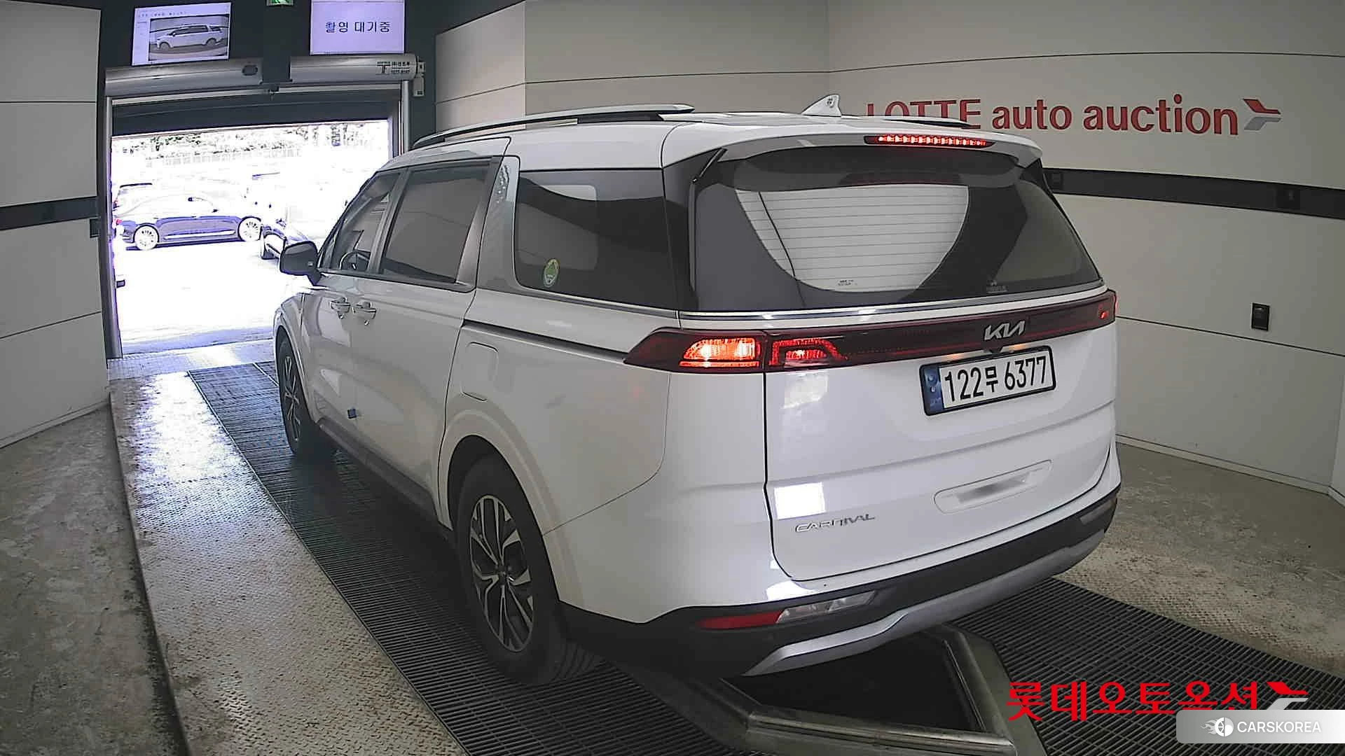 Kia Carnival id 4289627 из Кореи 36