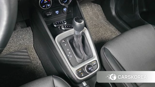 Hyundai Venue id 3924266 из Кореи 19