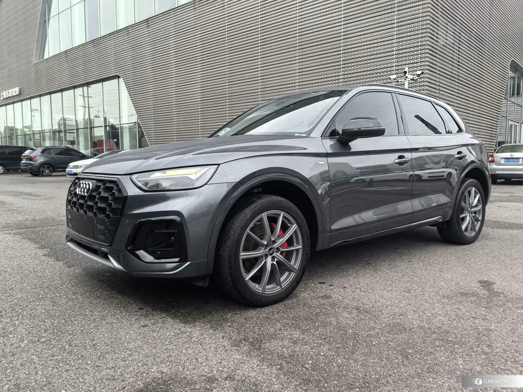 Audi Q5L id 4453860 из Китая 9