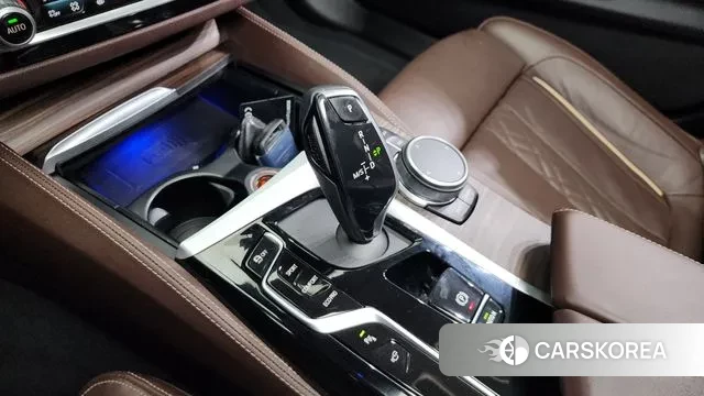 BMW 5 Series (G30) id 3585987 из Кореи 19