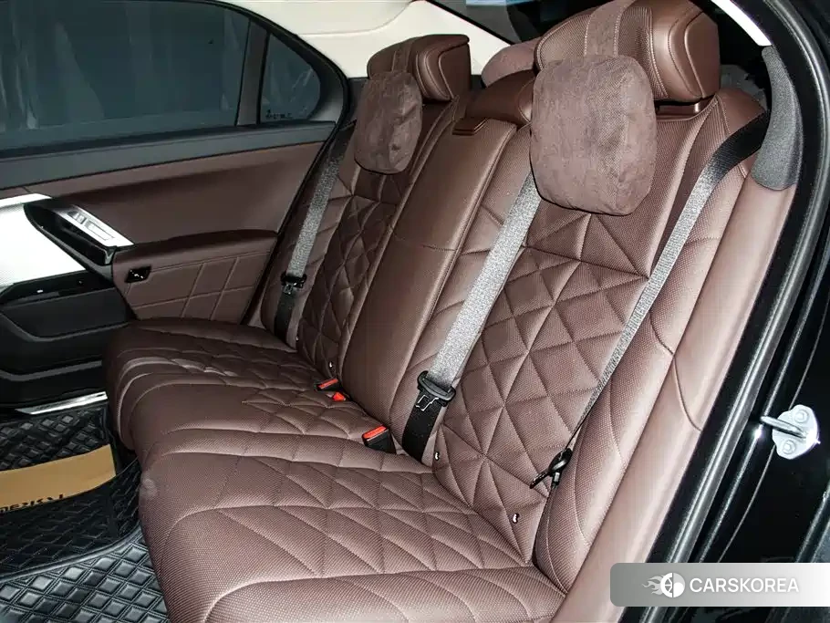 BMW 7 series id 4545761 из Китая 34