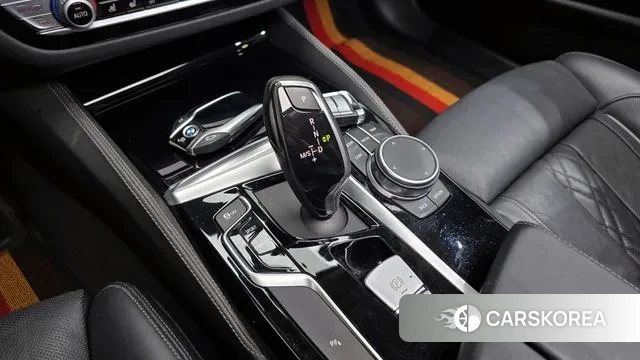 BMW 5 Series (G30) id 2990529 из Кореи 19