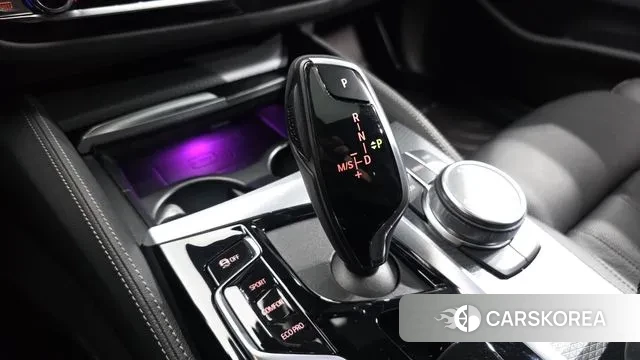 BMW 5 Series (G30) id 3388920 из Кореи 19