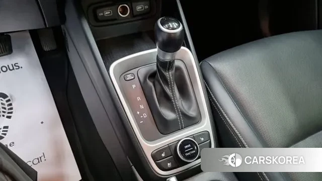 Hyundai Venue id 3301060 из Кореи 17