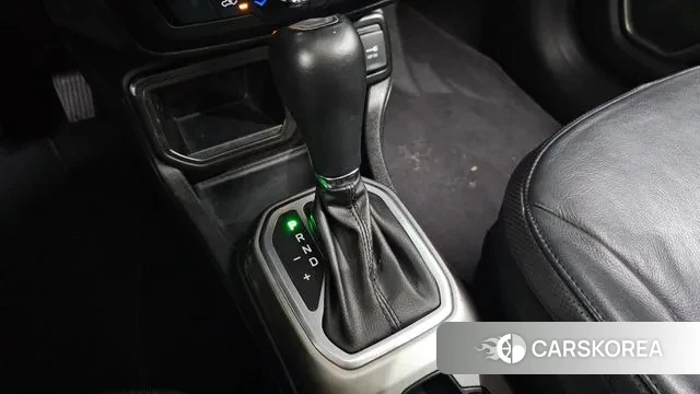 Jeep Renegade id 3691563 из Кореи 19