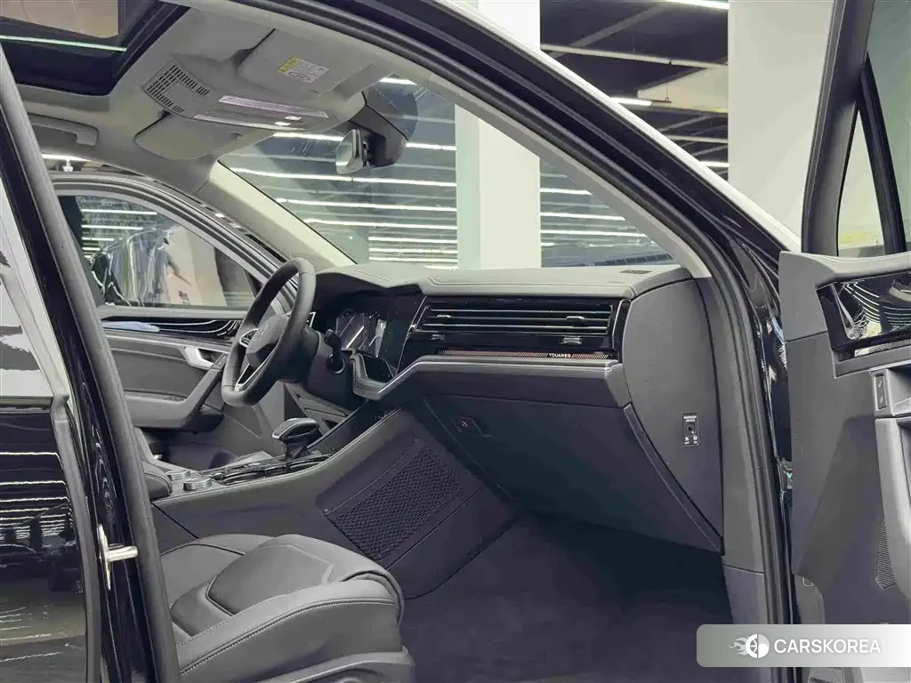 Volkswagen Touareg id 4679570 из Китая 19