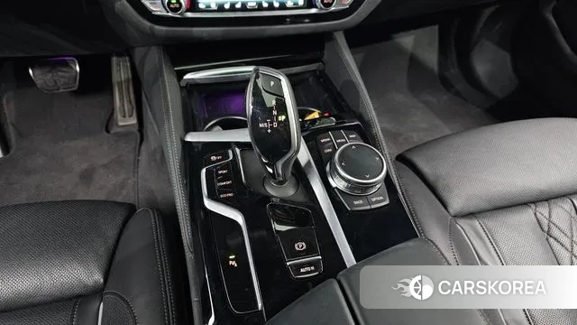 BMW 5 Series (G30) id 3389123 из Кореи 19