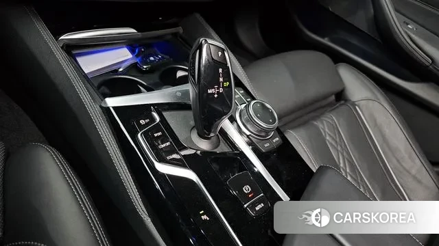 BMW 5 Series (G30) id 3366623 из Кореи 19