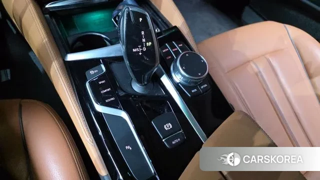 BMW 5 Series (G30) id 3489731 из Кореи 19