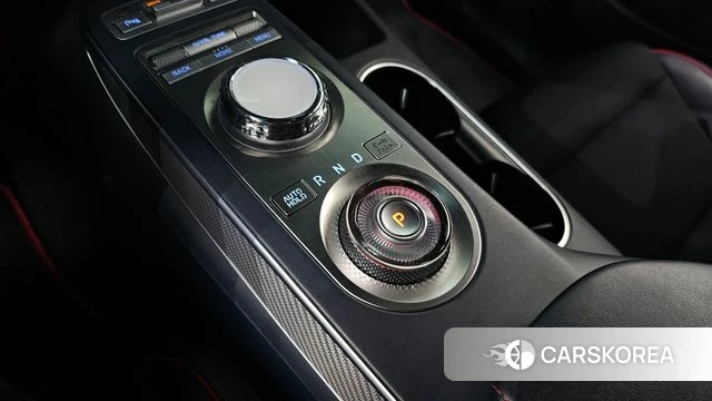 Genesis GV70 id 3892760 из Кореи 19