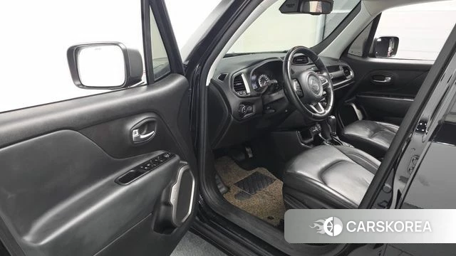 Jeep Renegade id 4572920 из Кореи 29