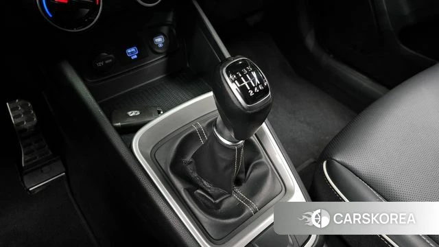 Hyundai Venue id 4317483 из Кореи 19