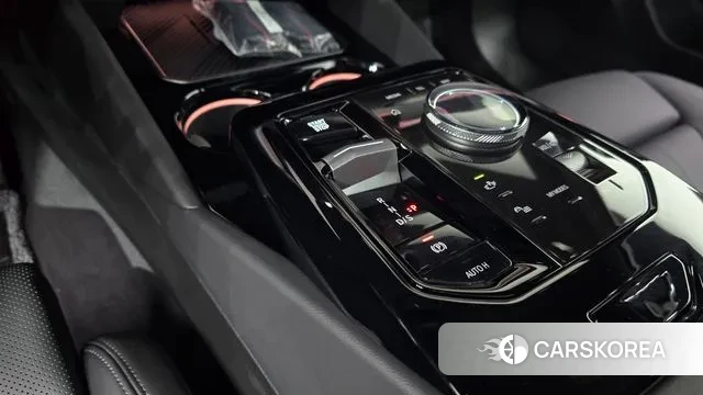 BMW 5 Series (G60) id 3585519 из Кореи 19