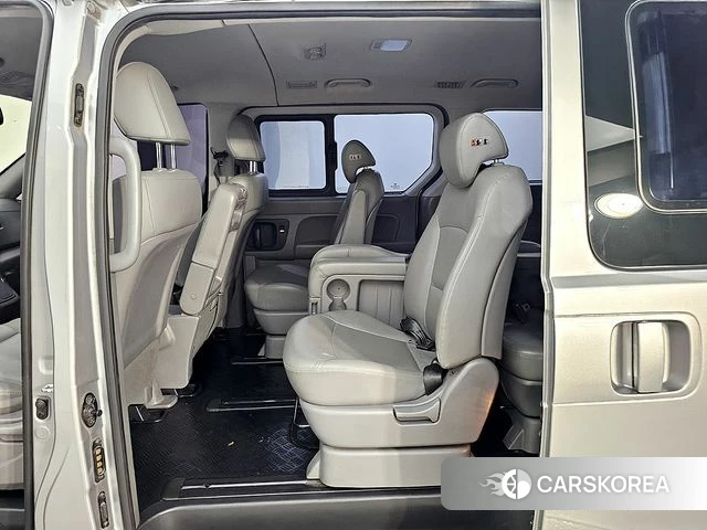Hyundai The New Grand Starex id 4459766 из Кореи 19