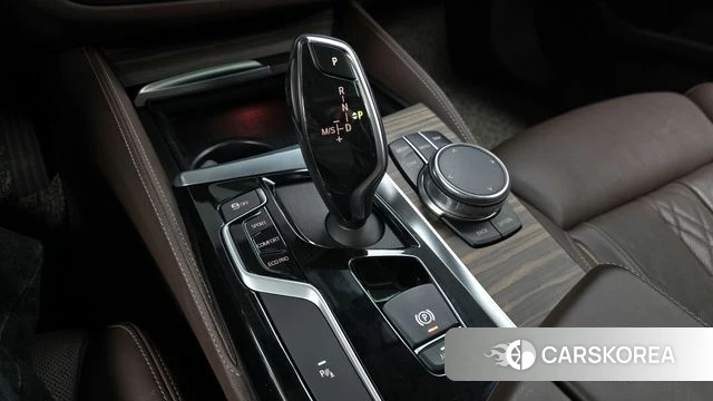 BMW 5 Series (G30) id 3886070 из Кореи 19