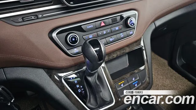 Hyundai The New Grand Starex id 2732869 из Кореи 19