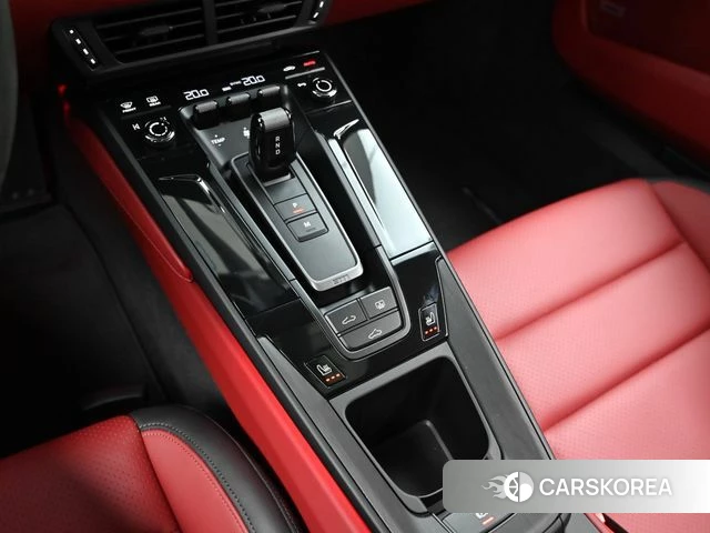 Porsche 911(992) id 4539818 из Кореи 19