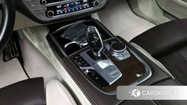 BMW 7 Series (G11) id 3879962 из Кореи 19