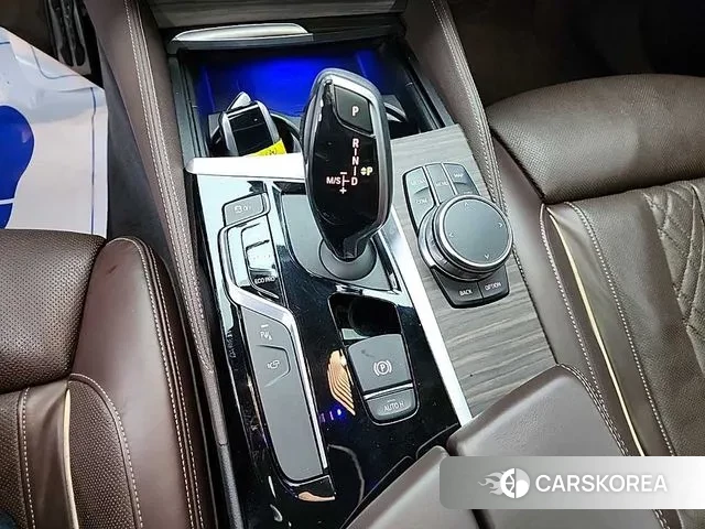 BMW 5 Series (G30) id 3412863 из Кореи 18